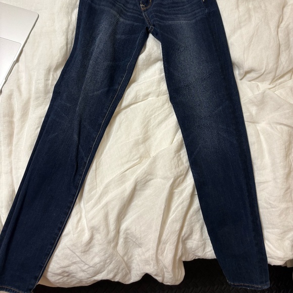 American Eagle - The Dream Jean, Size 0 Short - Picture 2 of 2